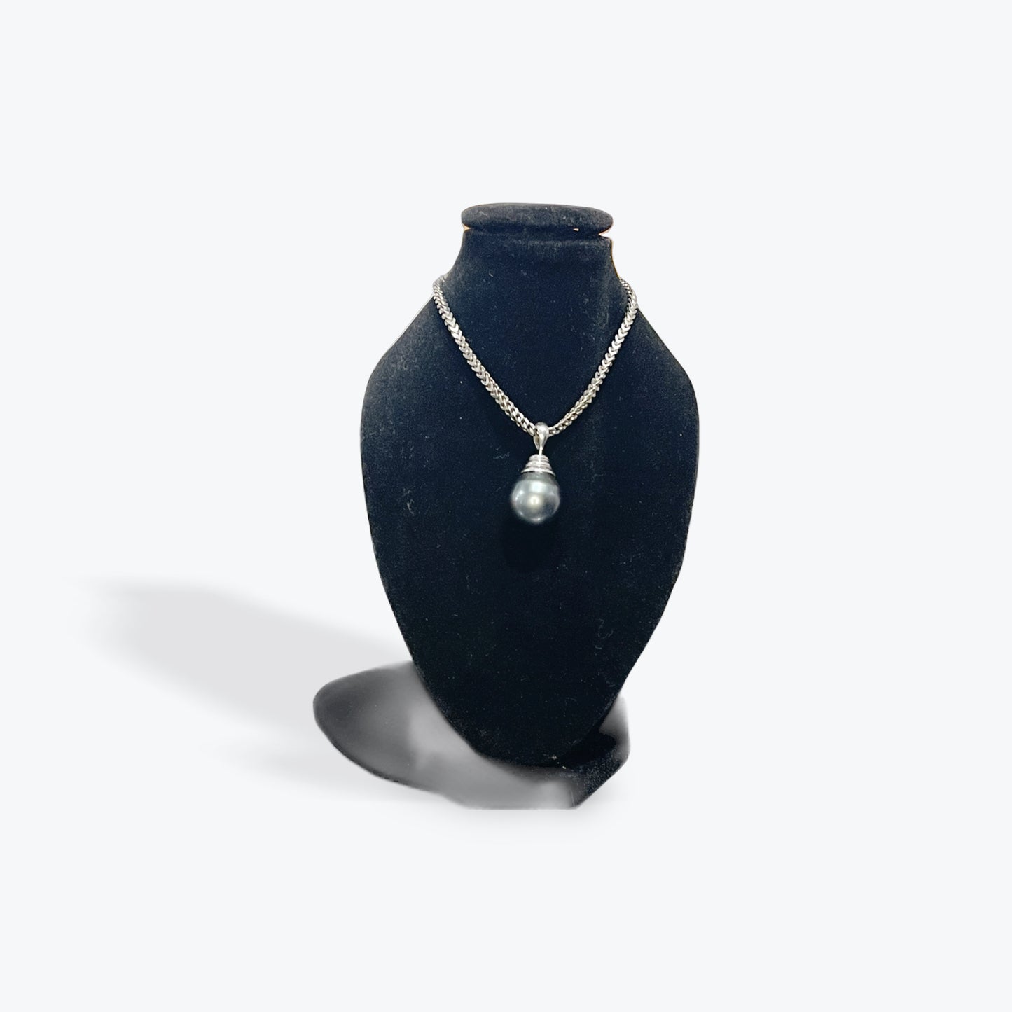 Tahitian Pearl on heavy sterling chain