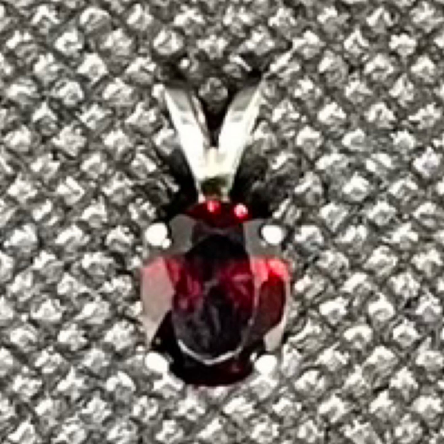 Pendant, Garnet 8 mm x 6 mm oval