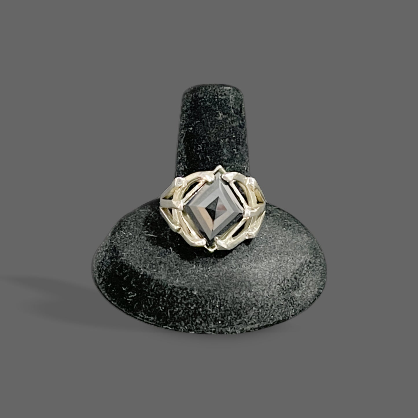 Ring, black moissanite, size 9